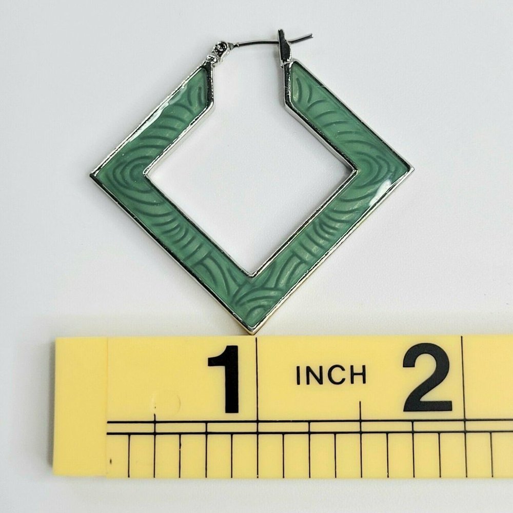 Lia Sophia Light Green Enamel Hoop Earrings Hinge Closure 1 1/8" Original Box - Picture 6 of 6